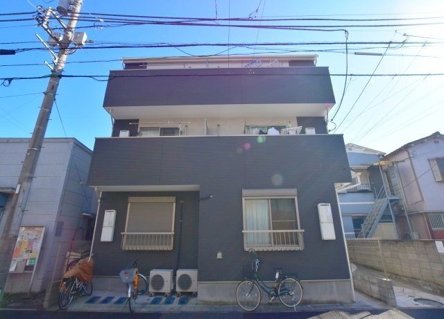 スプリングス横浜吉野町の外観