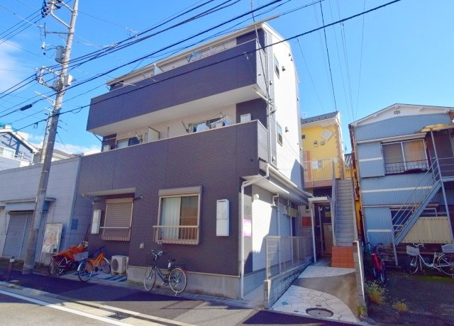 スプリングス横浜吉野町の外観