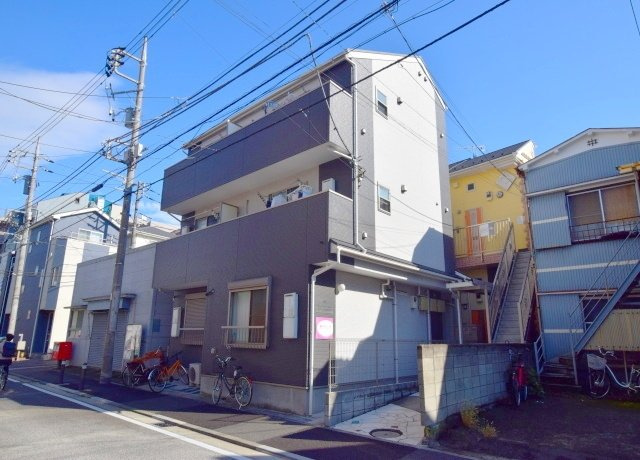 スプリングス横浜吉野町の外観
