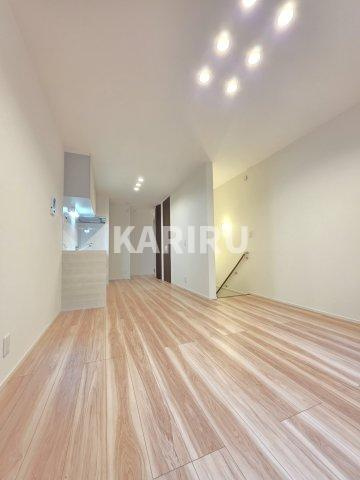 紅梅町戸建の居間・リビング