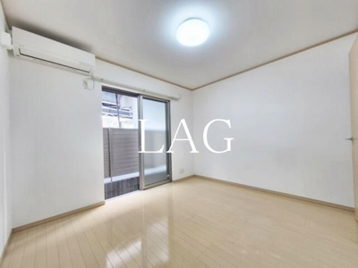 【居間・リビング】 | マークコート立石 | 洋室のお部屋です。