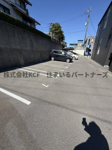 NEXUSMII(ネクサスミイ)の駐車場|駐車場に車を止められます