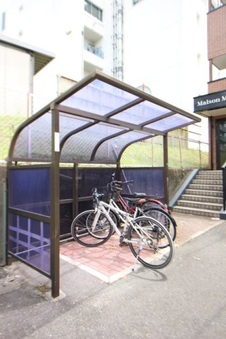 メゾンミラノのその他共用部分|駐輪場に自転車も停められます♪