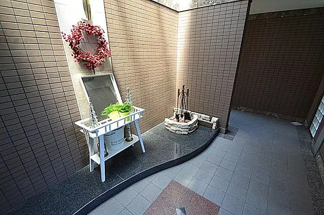 ローテローゼ本山のロビー