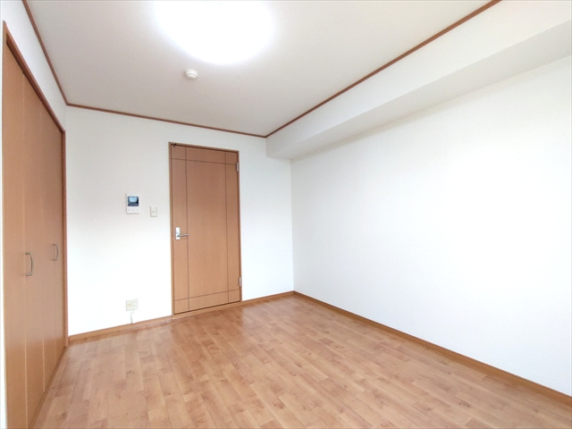 芦屋市前田町の賃貸マンションの居間・リビング