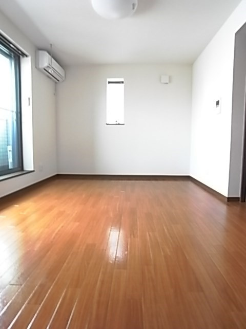 神戸市中央区下山手通９丁目の賃貸マンションの居間・リビング