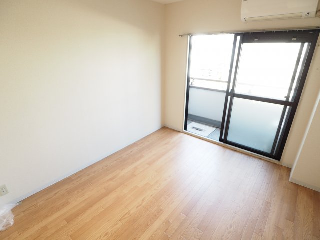 神戸市東灘区深江本町３丁目の賃貸マンションの居間・リビング