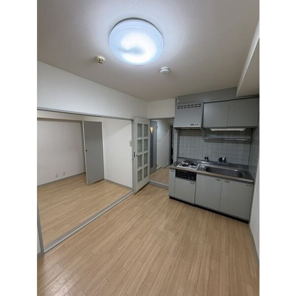 神戸市中央区花隈町の賃貸マンションの居間・リビング