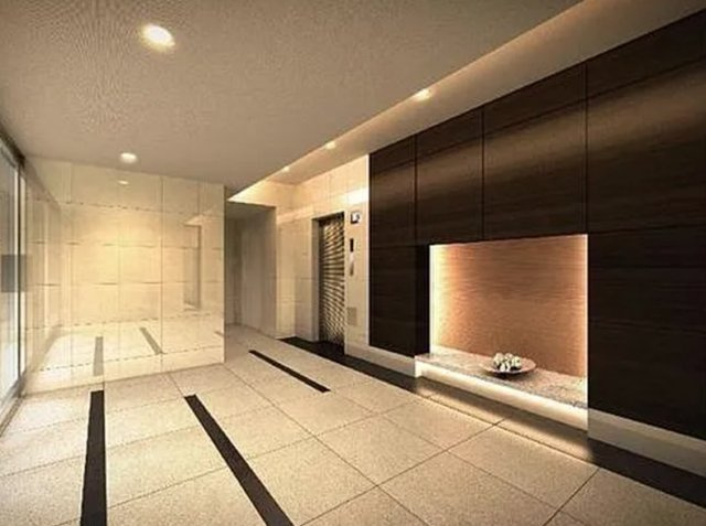 ライジングプレイス浅草ＥＡＳＴの玄関