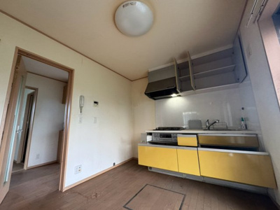 【キッチン】 | -三丁目不動産-　熊谷市円光1丁目　平成24年8月築 | コンパクトなキッチンで掃除もラクラク