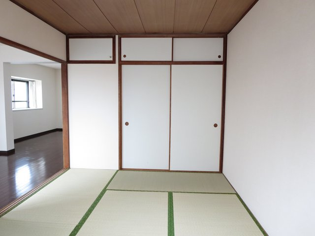 コスモラフィネ武蔵浦和Ⅳの和室