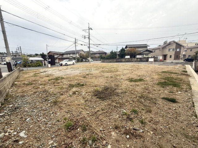 三田市南が丘2丁目土地　1号地の外観|四季折々の豊かな自然を身近に感じながら、心穏やかな暮らしを楽しめる住環境です。