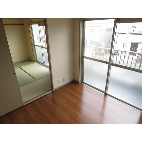 ルミエール本宿参番館のその他|洋室