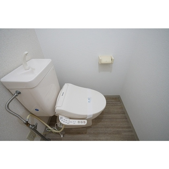 Ｙ’Ｓ　ＨＯＵＳＥのトイレ|トイレ全体写真