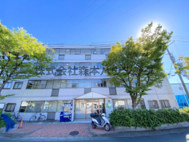 【外観】 | 　WESTヒルズ岸和田 | 落ち着いた雰囲気の外観です