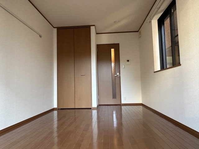 メゾン　シンフォニーの寝室|同建物別室参考写真