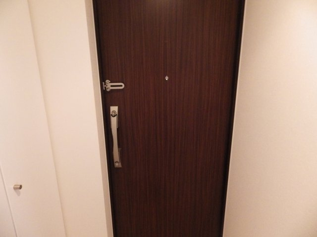 プラウドフラット小石川の玄関