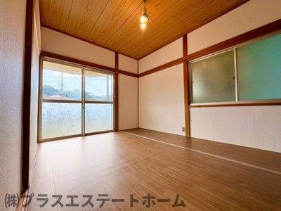 【居間・リビング】 | 東大池町1丁目　戸建
