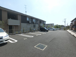 【駐車場】