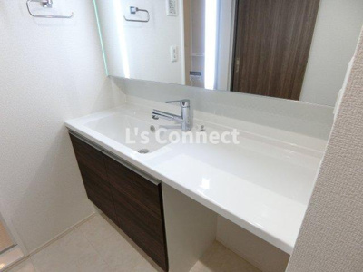 【洗面所】 | Ｄ－ＲＯＯＭすいせん通り | 朝の支度もスムーズな独立洗面台。