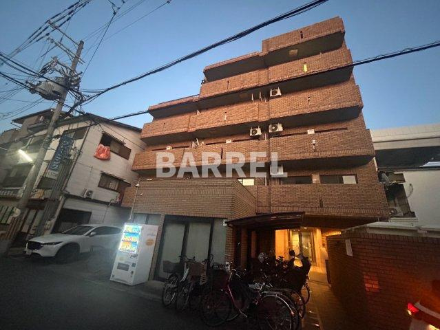 ルガル・デ・レイナの外観