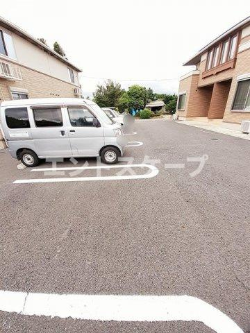パークヒル　Ⅰの駐車場|高崎、前橋のお部屋探しはエンドスケープまで！お客様の理想お聞かせ下さい♪