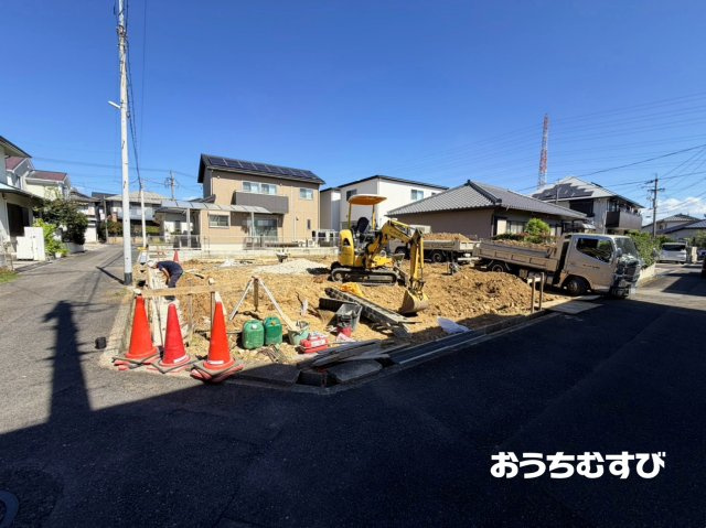 春日井市穴橋町字山本(全2棟)の前面道路含む現地写真