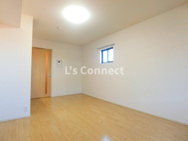 【居間・リビング】 | ラキオラ | 角部屋で２面に窓があります。