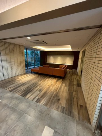 プライマル板橋本町のエントランス