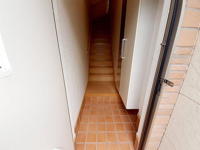 【玄関】 | 光ａｐａｒｔｍｅｎｔ１