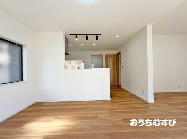 小牧市本庄の居間・リビング