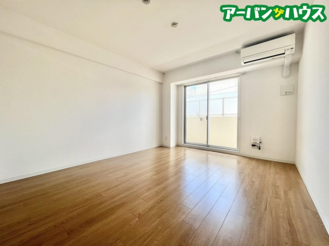 グランスクエア岡山駅西の洋室