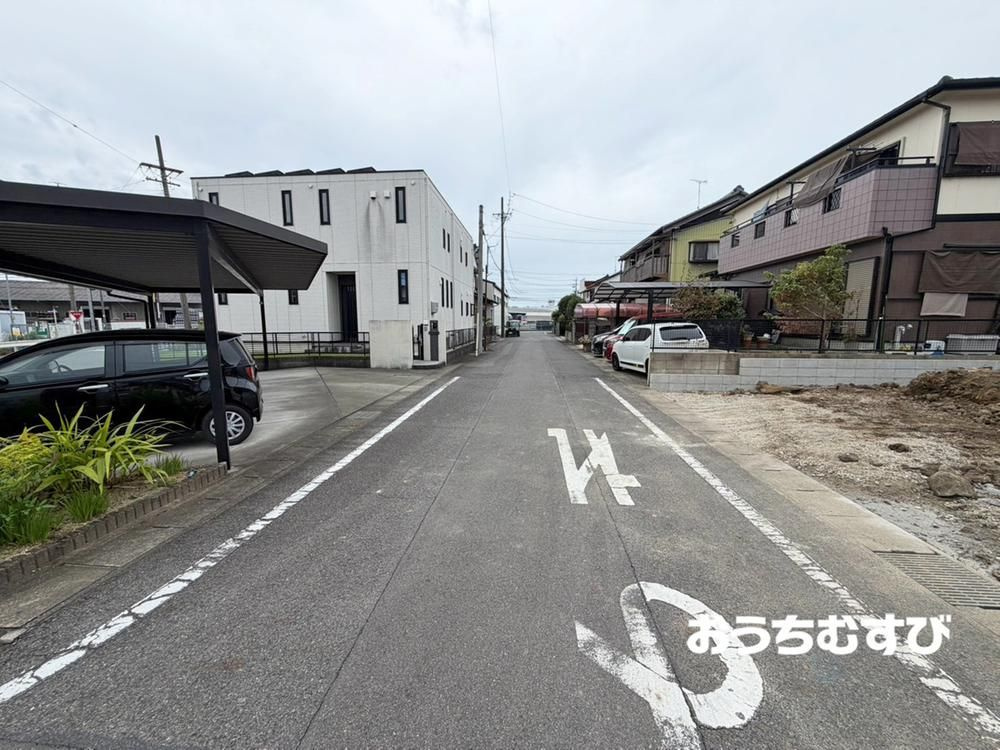 小牧市西之島第2（全1棟）の前面道路含む現地写真