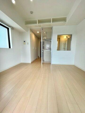 新品家具付きマンション市谷薬王寺町８（ＫａＧｏｏｄ東京）の居間・リビング