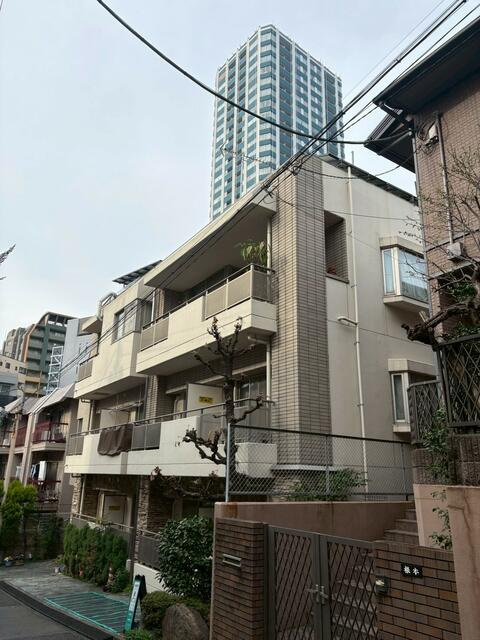 アザレア安藤の外観