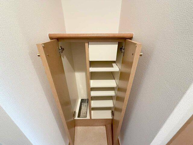 ロアール早稲田大学前弐番館の収納