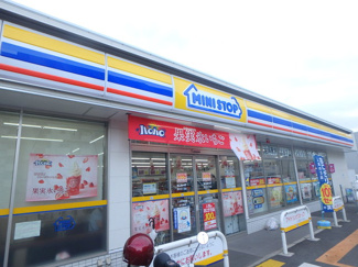 ミニストップ 蕨中央２丁目店まで400ｍ