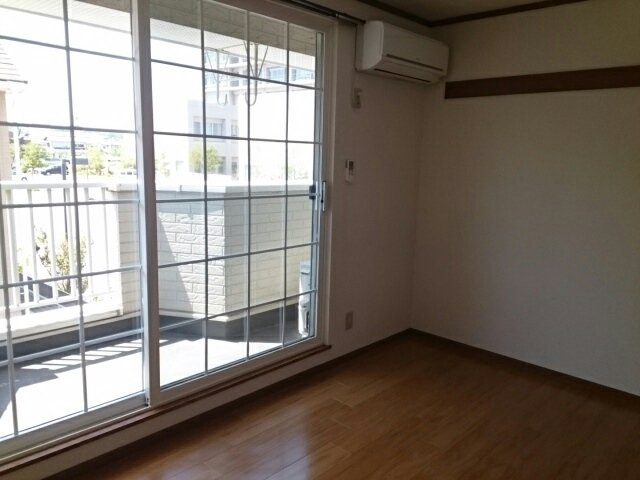 ＣＲＥＳＴＡＬＬ　ＫＯＹＡ　Ⅲの内装