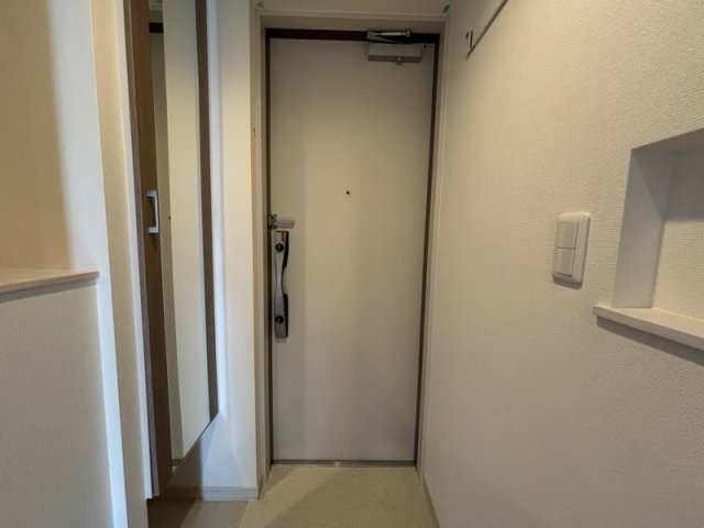 リブリ・船橋日大前の玄関