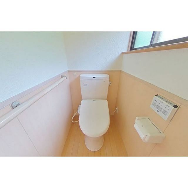 揖斐郡大野町大字黒野の一戸建てのトイレ