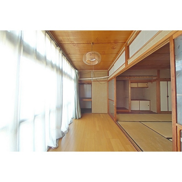 真福寺公民館前貸家のその他|縁側