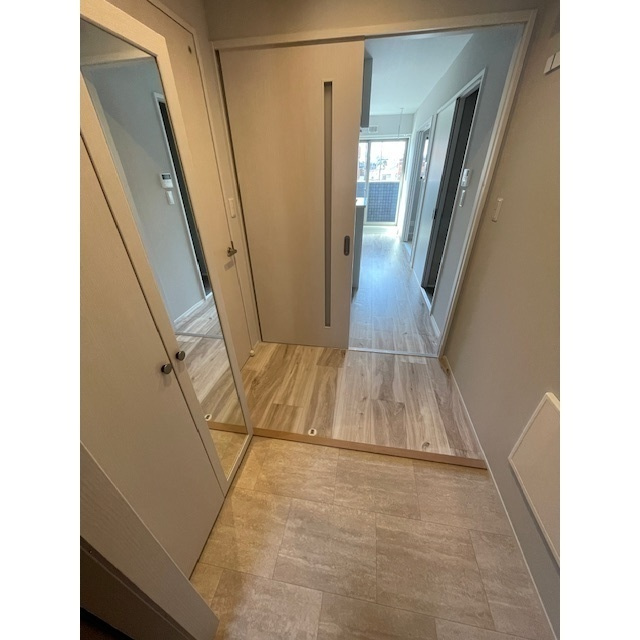 グランドゥール壱町田（１Ｆ）の玄関