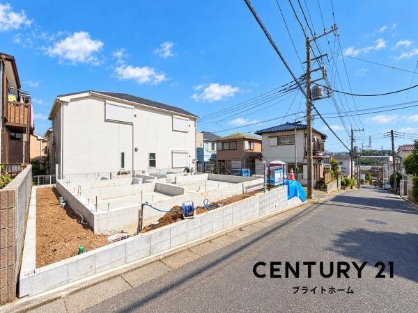 横浜市保土ケ谷区法泉３丁目の新築一戸建の前面道路含む現地写真|周辺物件、周辺環境も合わせてご案内可能です！
お気軽にお問い合わせください。