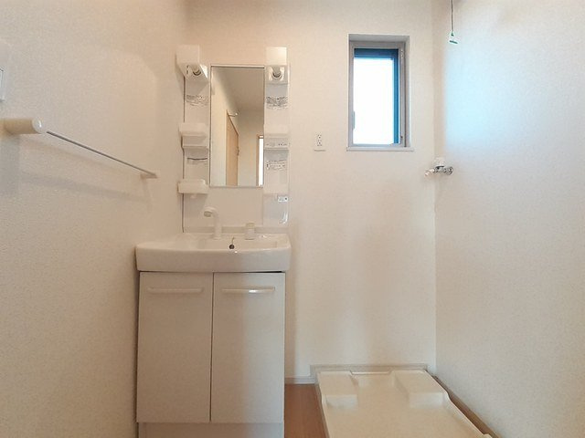 グランＭＩＫＩ手屋の洗面所|ゆったりとスペースのある洗面所