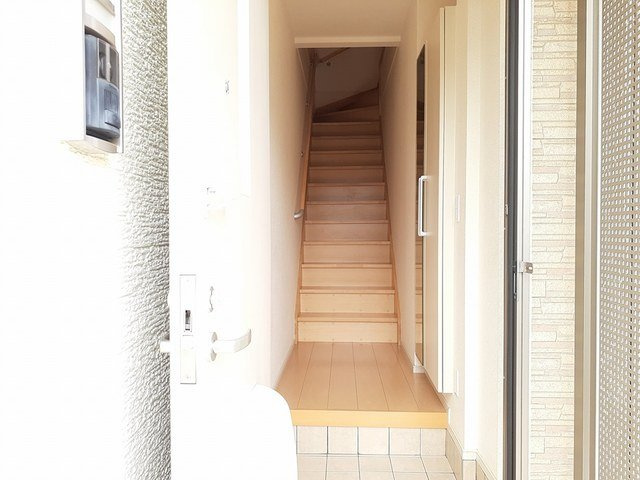 ネクステージ　Ⅱの玄関|収納もある玄関です