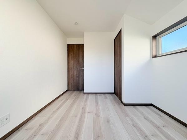 川崎市麻生区王禅寺東５丁目の新築一戸建の子供部屋|子供部屋5.12帖！お子様部屋やお仕事部屋としてもお使いいただけます。ご家族の成長に合わせた使い方ができますね。