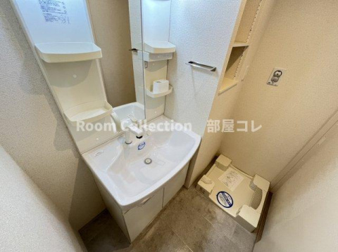 ジュール亀島の洗面所|※同物件他部屋写真
反転、色違いの場合有
現況優先