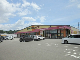 【周辺】 | ベラ　カンパーニャ　Ｂ | ドラッグストアモリ宝来店まで2100m