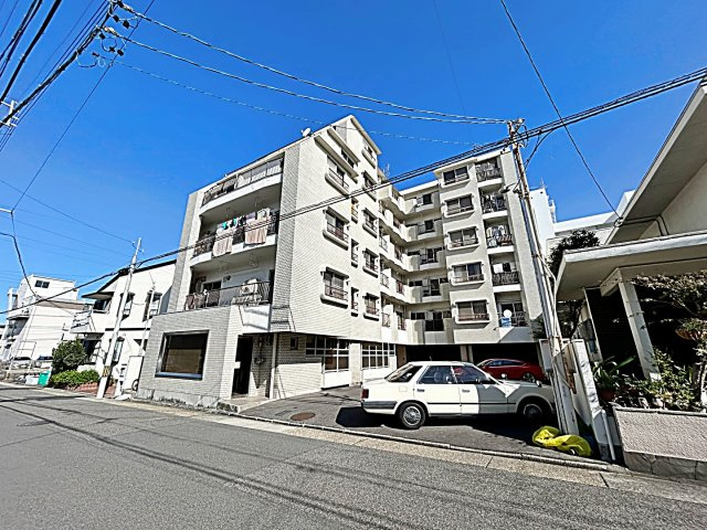 ユタカマンションの外観