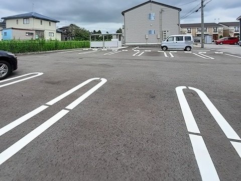 ヴィラノールＫの駐車場